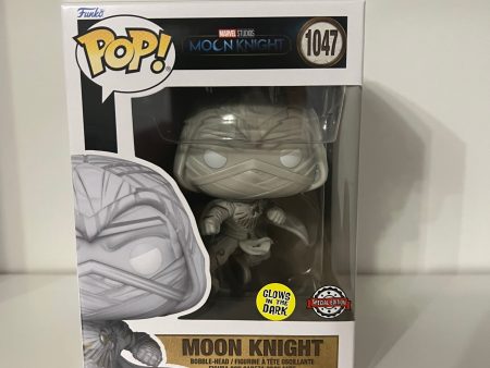 #1047 - Moon Knight GITD Fashion